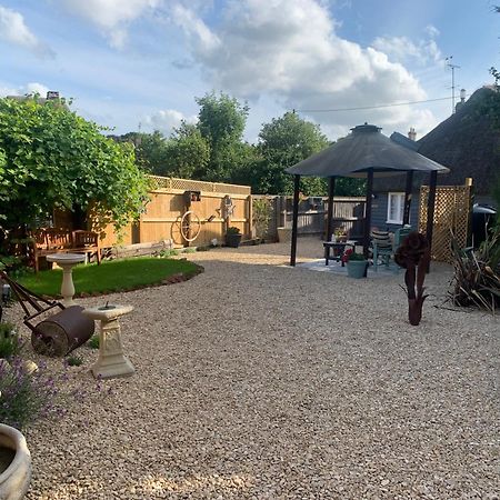 The Shack - Thatched Self Contained Annex Collingbourne Ducis Luaran gambar