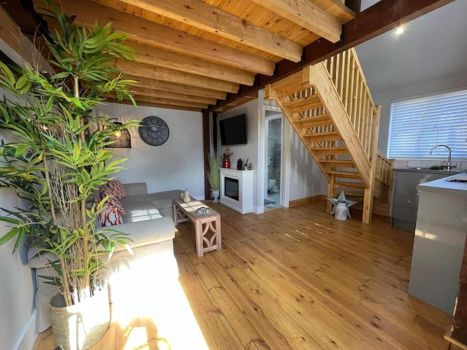 The Shack - Thatched Self Contained Annex Collingbourne Ducis Luaran gambar