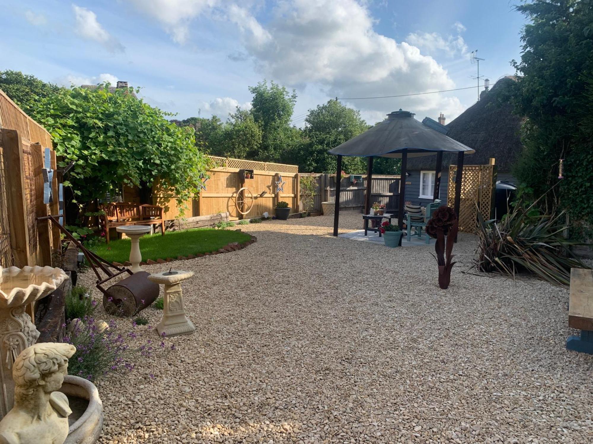 The Shack - Thatched Self Contained Annex Collingbourne Ducis Luaran gambar